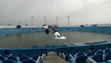 Un meme con Keiko en saltando en la cancha del estadio Tamaulipas