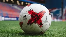 Así luce 'krasava' el nuevo balón de Copa Confederaciones 2017
