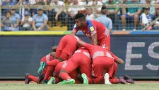 Los jugadores de Panamá festejan el gol del triunfo frente a Honduras