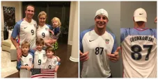 Rob Gronkowski y Drew Brees muestran orgullo americano