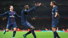Jugadores del PSG festejan un gol
