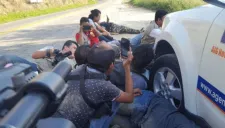 Periodistas se cubren de balacera