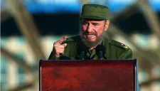 Castro dando un discurso en Cuba