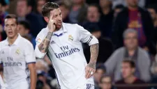 Sergio Ramos festeja el tanto de la igualada en el Clásico