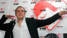 Cuauhtémoc Blanco tras una conferencia del PSD