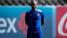 Paco Jémez dirige un entrenamiento de Cruz Azul