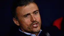 Luis Enrique se expresa durante un duelo del Barcelona