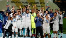 Jugadores del Madrid festejan el título el Mundialito
