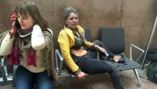Mujeres heridas tras los ataques terroristas en Bruselas