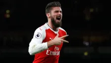 Olivier Giroud festeja tras anotar en el partido frente al West Bromwich