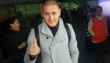 Nico Castillo, en su llegada a la CDMX para reportar con Pumas