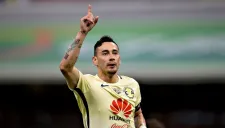 Rubens Sambueza celebra un gol con la camiseta de las Águilas