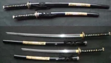 Katanas en exhibición