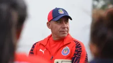 Luis Díaz en un entrenamiento de Chivas Femenil