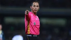 Luis Enrique Santander, durante un duelo de Liga MX