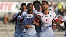 Lobos BUAP celebra su anotación frente a Santos Laguna