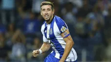 Héctor Herrera durante un partido con el Porto