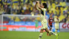 Lainez festeja gol en el Azteca