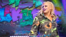 Taya Valkyrie en una función de Impact Wrestling