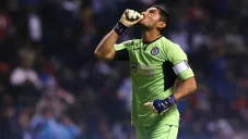 Jesús Corona durante el encuentro ante Puebla