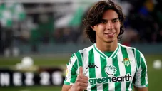 Laínez en su presentación con el Betis