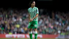 Diego Lainez durante su debut con el Betis
