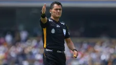 Jorge Antonio Pérez Durán dirige juego en CU