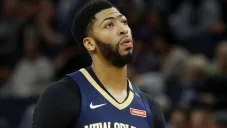 Anthony Davis durante un juego con los Pelicans