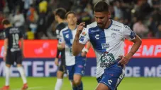 Franco Jara festeja un gol con el Pachuca
