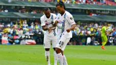 Ronaldinho baila junto a Wiliam Da Silva tras anotación al América