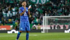 Corona en partido con el Porto