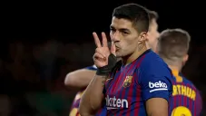 Luis Suárez festeja un gol con Barcelona