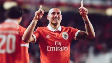 Nico Castillo celebrando gol con el Benfica