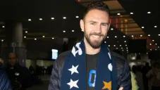 Layún posa a su llegada a la Ciudad de México
