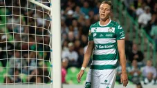 Julio Furch se lamenta en juego de Santos