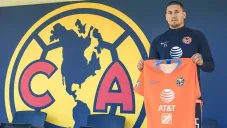 Nicolás Castillo, durante su presentación oficial con América