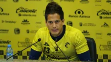 Sosa durante conferencia de prensa con Monarcas