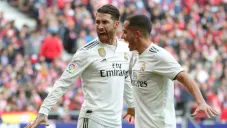Sergio Ramos y Lucas Vázquez festejan un gol vs el Atleti