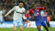 Anderson y Zaha pelean por el esférico