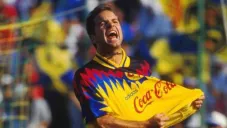 Luis García celebra anotación con el América