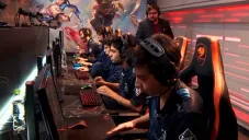 Isurus, preparándose para la partida contra Rainbow7