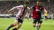 Brizuela e Irving Zurita durante Clásico Tapatío