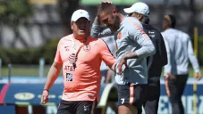Piojo Herrera platica con Jérémy Ménez