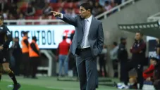 Sosa da indicaciones en visita de Atlético San Luis vs Chivas