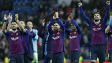 Jugadores del Barcelona festejan triunfo