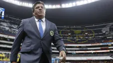 Miguel Herrera antes del juego ante Necaxa