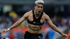 Fernández festeja su gol contra América