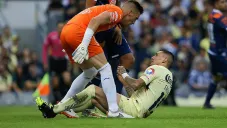 Vikonis reclamadole a Nico Castillo tras el choque