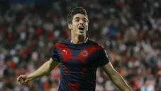 Brizuela festeja gol con Chivas