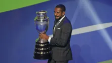 Jean Beausejour porta el título de Copa América